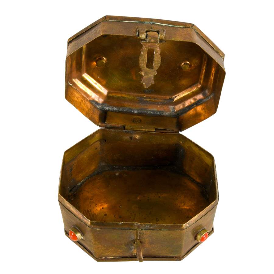 1970s Bejeweled Turquoise and Coral Stone Octagonal Brass Box-7