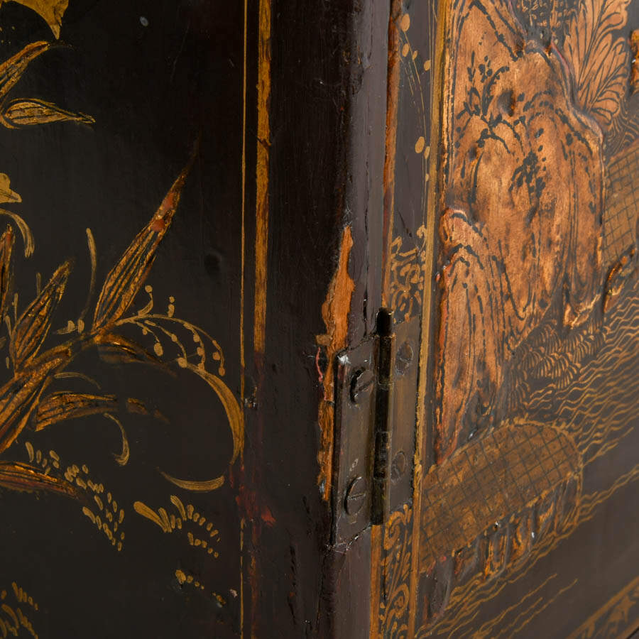 Antique Chinese Black Lacquer and Gilt Decorated Storage Box-11