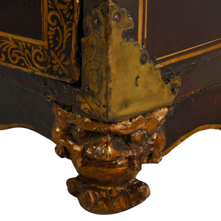 Antique Chinese Black Lacquer and Gilt Decorated Storage Box-10