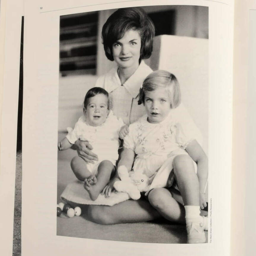 Sotheby's 1996 "Estate of Jacqueline Kennedy Onassis" Auction Catalog-4