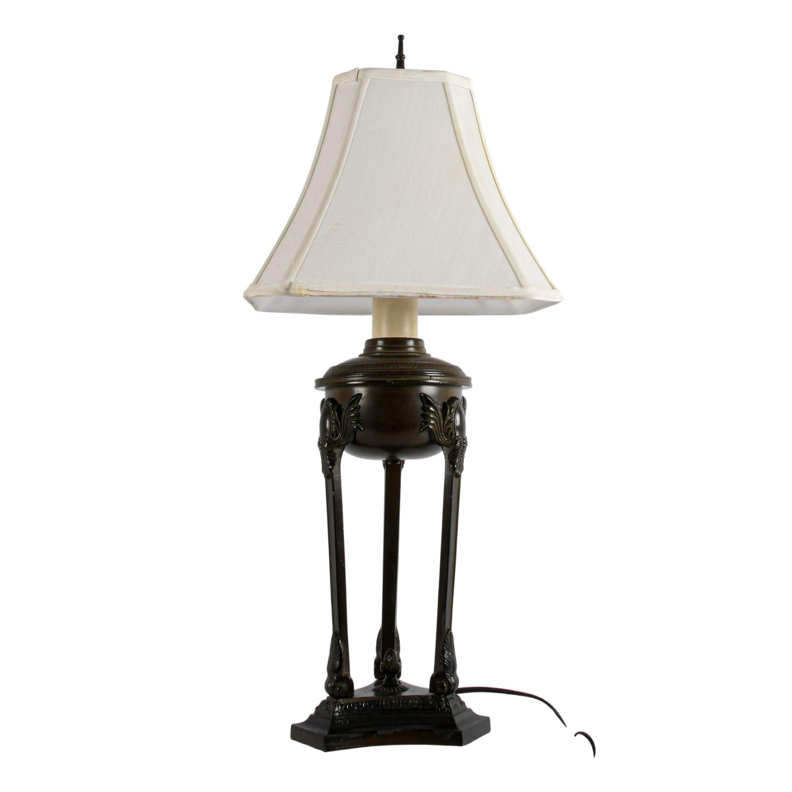Classical Cast Metal Table Lamp-2