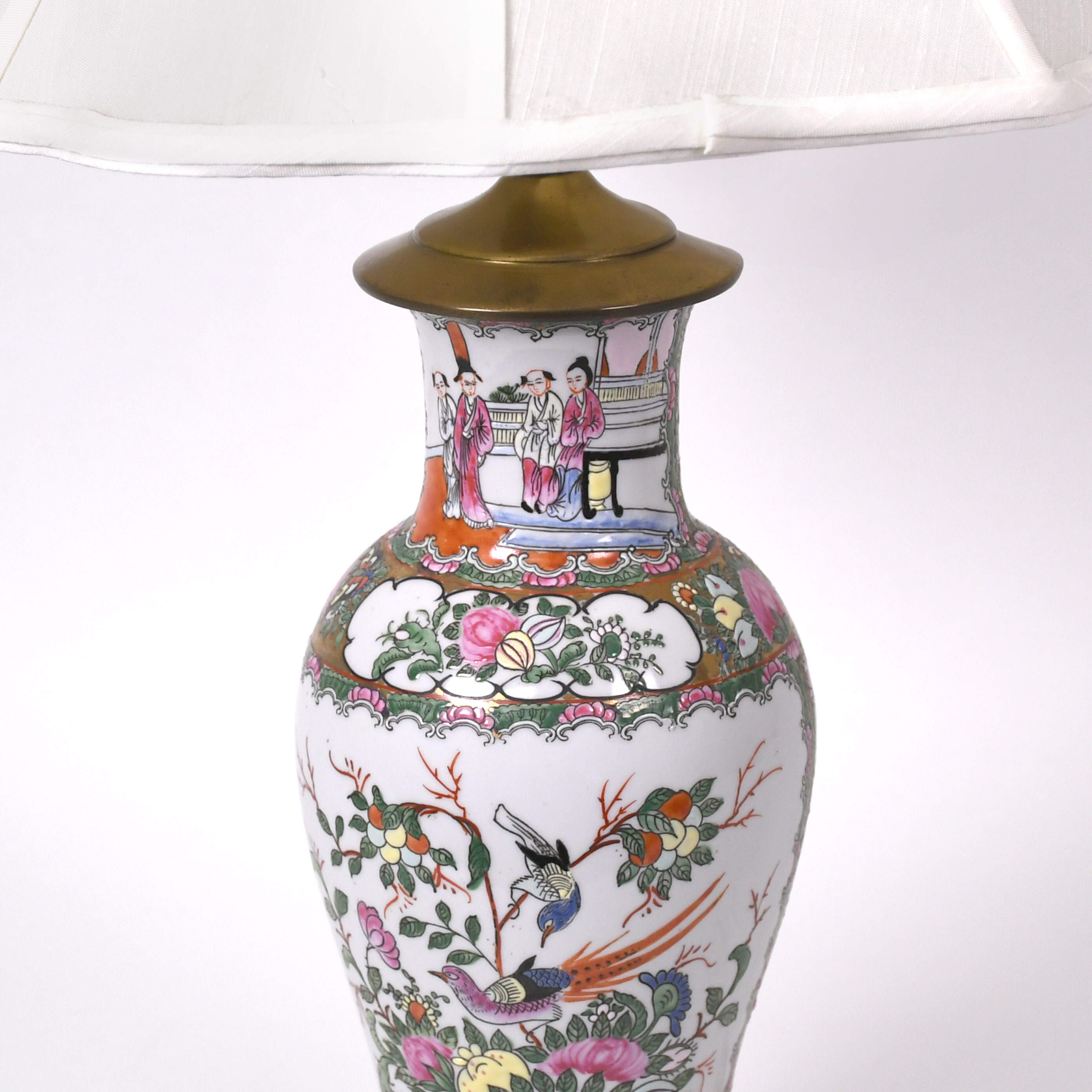 Chinese Famille Rose Medallion Lamp on Base-3