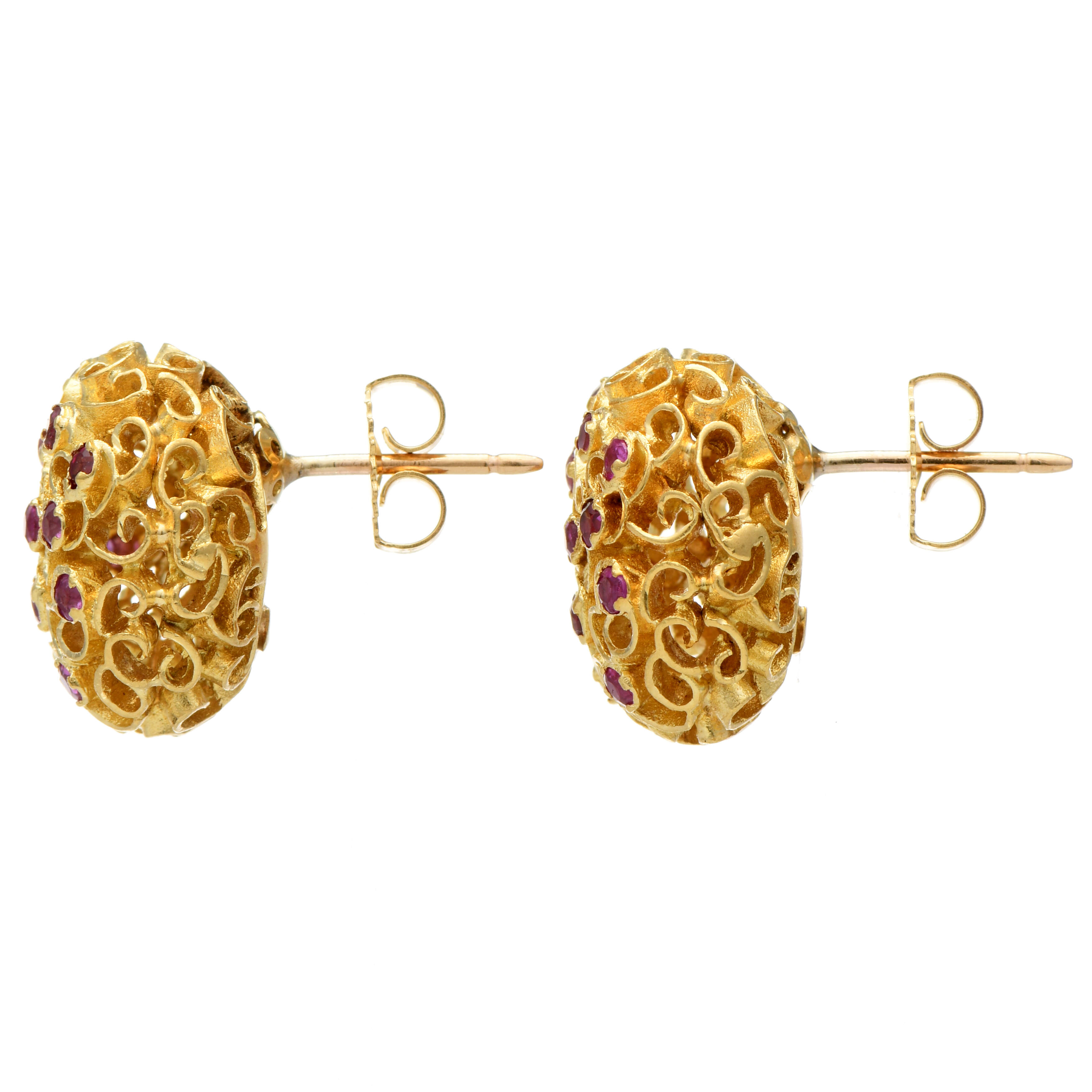 18KY Ruby(0.78) Filigree Dome Earrings-2