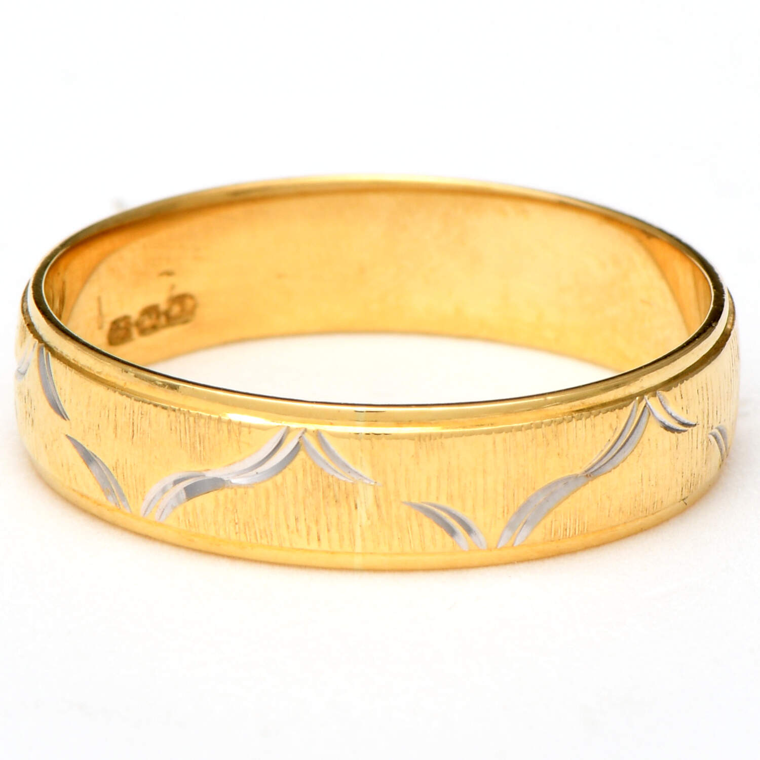 18KYW Brushed & Engraved Band Ring-3