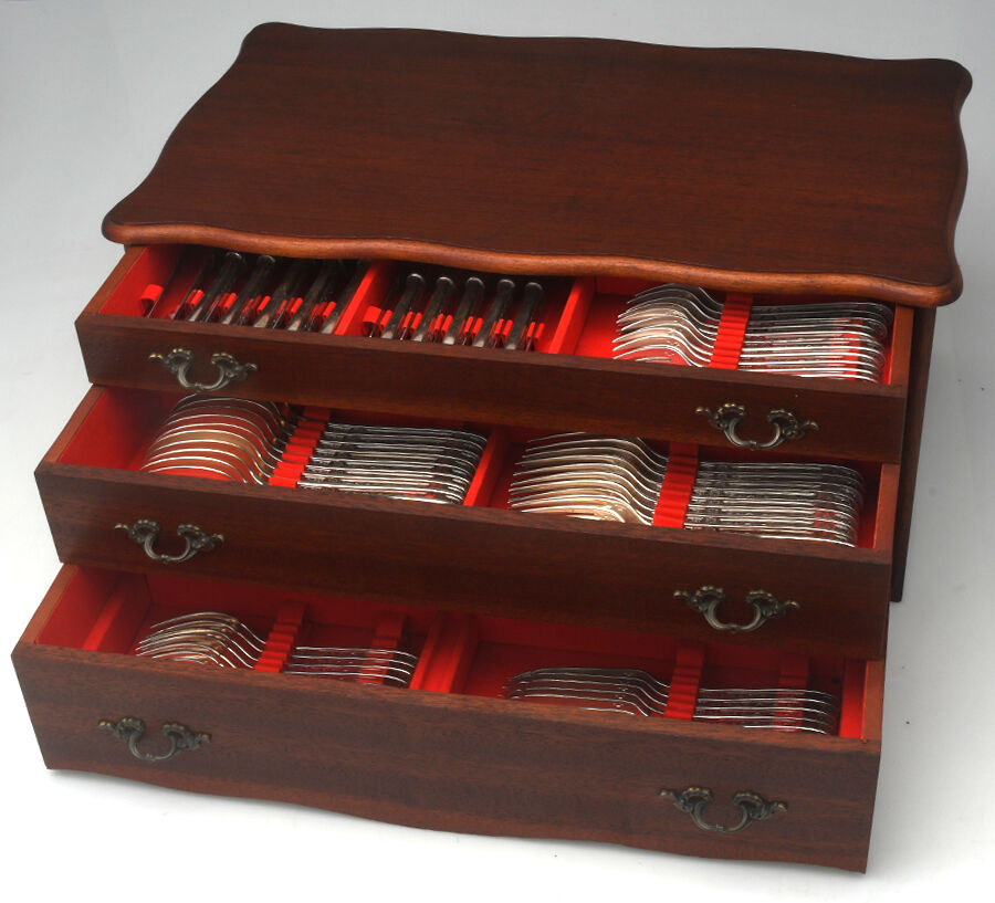 Villeroy (Silverplate) 104 Piece Estate Set with Chest by Christofle France-3
