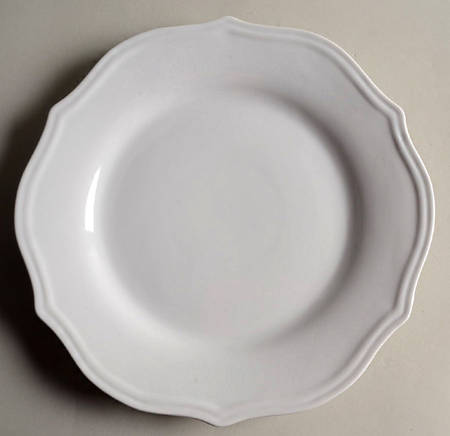 Carnaby Scalloped by Better Homes and Gardens