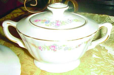CRP165 by Crown Potteries