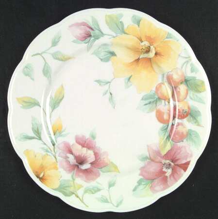 Hyde Park (Scalloped) by Johnson Brothers