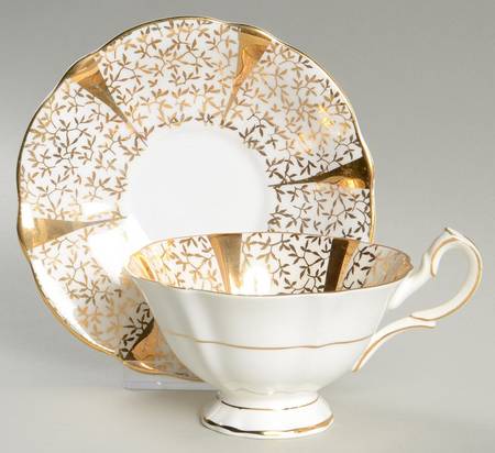 Gold Lace by Queen Anne (England)
