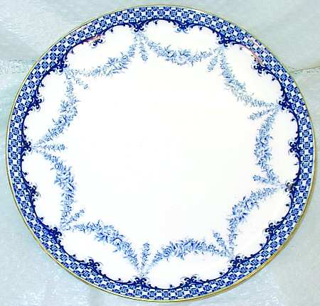W5679 by Royal Worcester