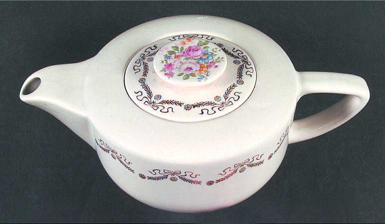 Louella by Royal (USA)