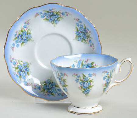Dainty Dina Series by Royal Albert