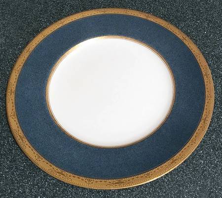 C2273 by Royal Worcester