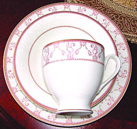 Antica by Royal Bone China