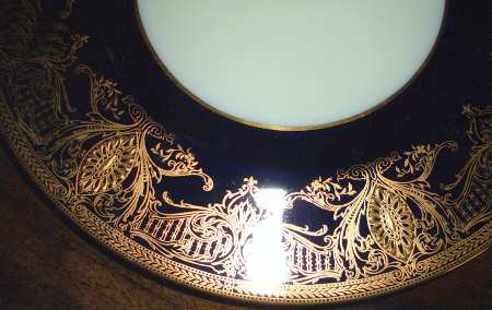 Z1713 by Royal Worcester