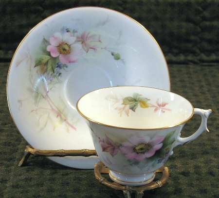 W8474 by Royal Worcester