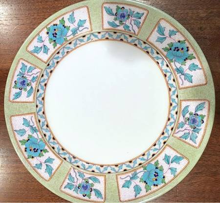 E7654 by Royal Doulton