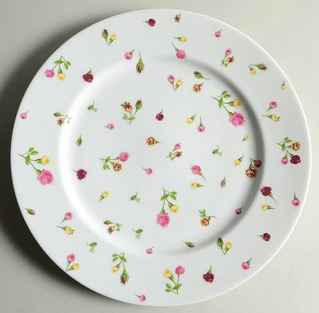 Country Rose Buds by Royal Albert
