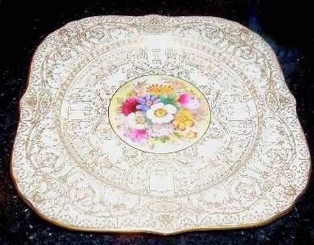 C2324 by Royal Worcester