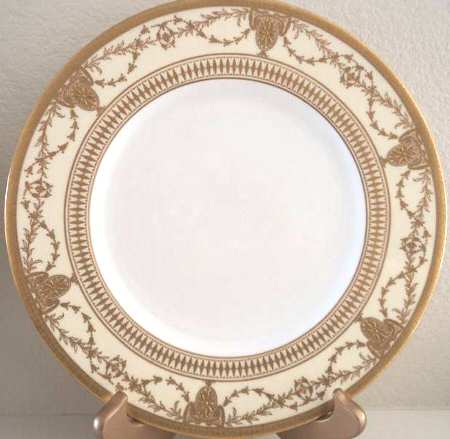 RW267 by Royal Worcester
