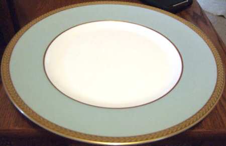 Laurel  Wreath by Royal Worcester