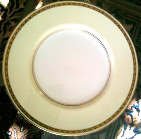 Z1472 by Royal Worcester