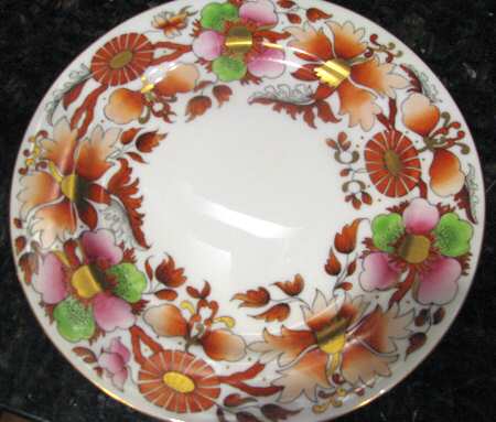 W9748 by Royal Worcester