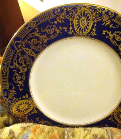 RW301 by Royal Worcester