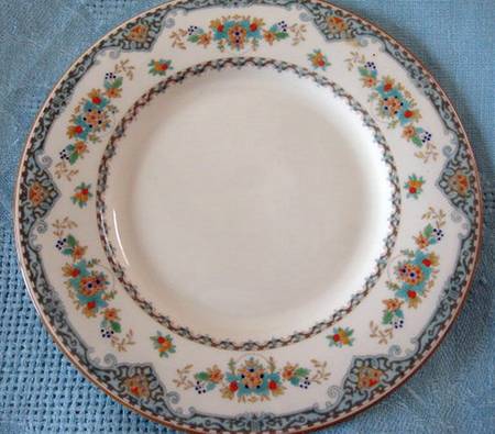 H2765 by Royal Doulton