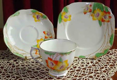 Daffodil by Royal Albert