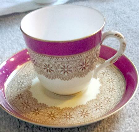 W2219 by Royal Worcester