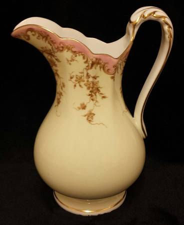 W4530 by Royal Worcester