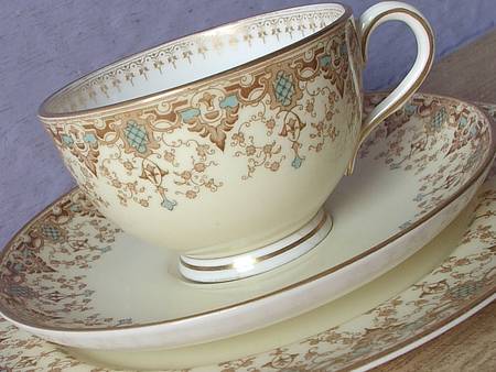 W6275 by Royal Worcester