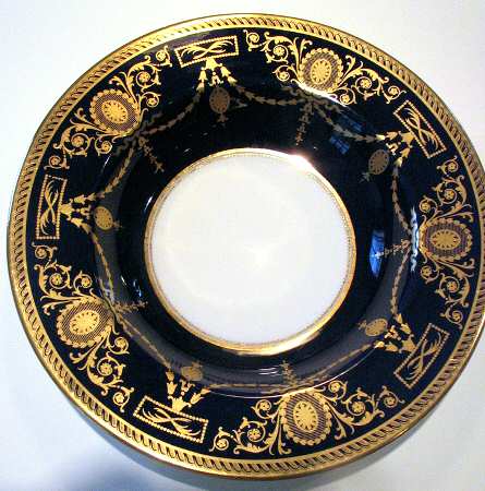 R7618 by Spode