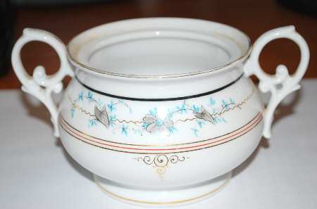 354 by Strieglau Porcelain