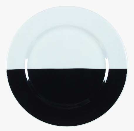 Intermezzo (Black & White) by Taitu