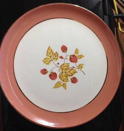 Berry Cluster by Taylor, Smith & Taylor (Ts&T)