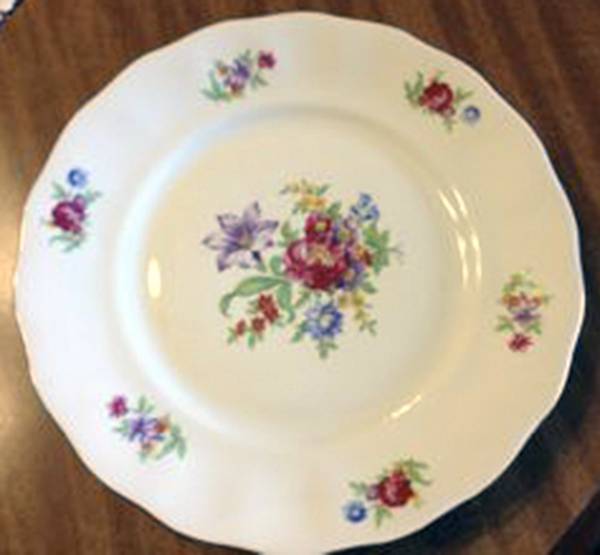 Meissen Flower by Walbrzych