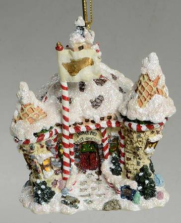 Kringle's Village by Boyds Bears
