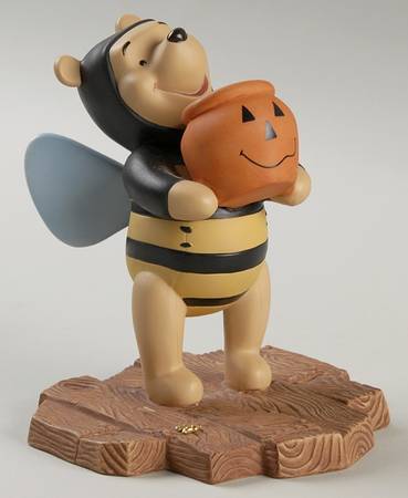 Pooh & Friends Halloween by Disney