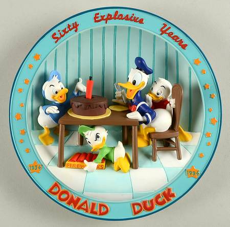 Disney 3-D Plates by Disney