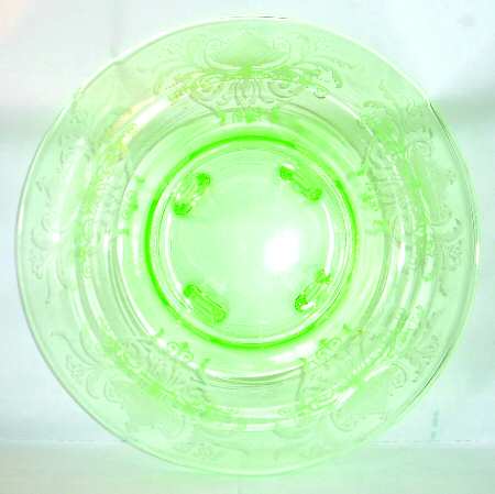 Etch 739 Emerald Green (Stem 3130) by Cambridge