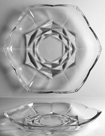 Dahlia by Mikasa