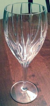 MIC143 by Mikasa