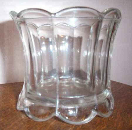 Plain Scalloped Panel Clear by US Glass