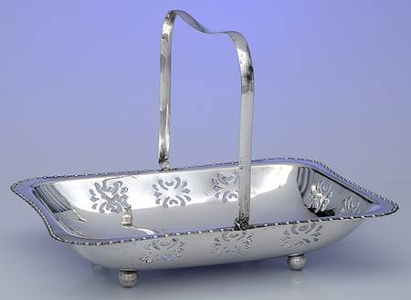 01601 (Silverplate, Hollowware) by Cheltenham & Co Ltd