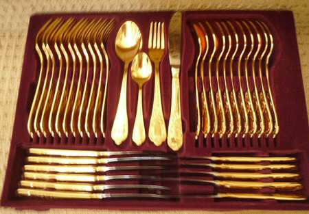 NIV3 (Gold Electroplate) by Nivella