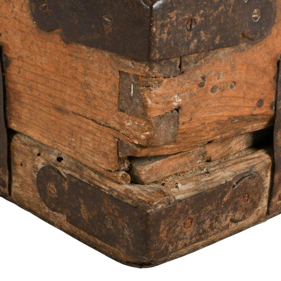 Three-Piece Set of Primitive Wood and Iron Dry Measures-7