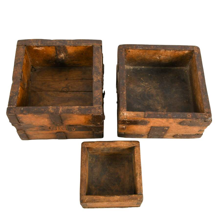 Three-Piece Set of Primitive Wood and Iron Dry Measures-2