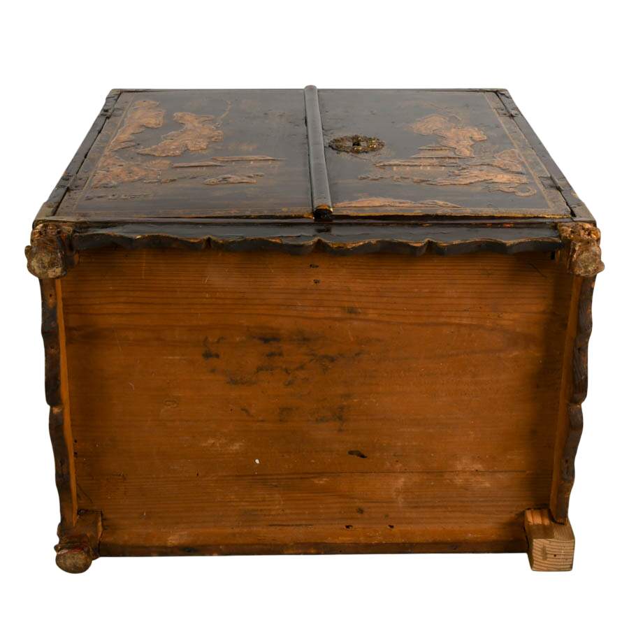 Antique Chinese Black Lacquer and Gilt Decorated Storage Box-13
